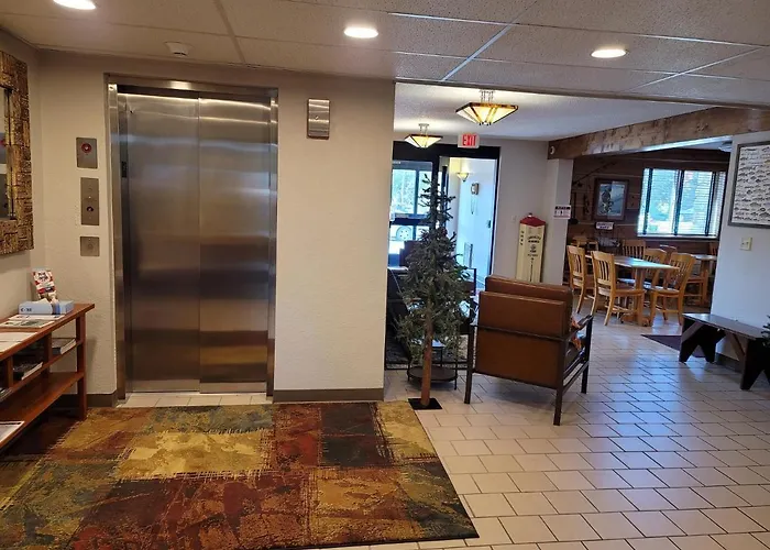 Golf Hotels in Grand Rapids