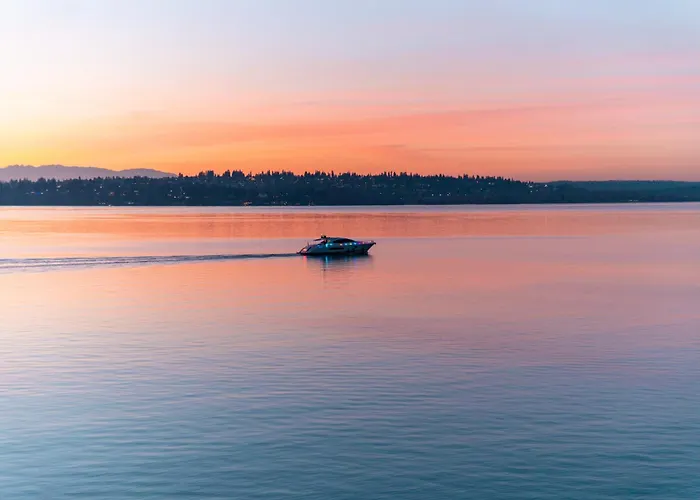 Golf Hotels in Kirkland