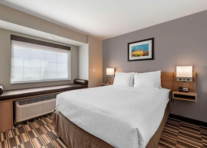 Golf Hotels in Limon