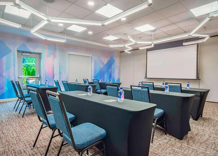 Golf Hotels in Danbury