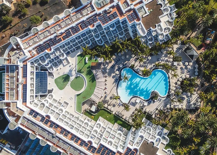 Golf Hotels in Puerto del Carmen (Lanzarote)