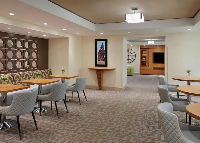 Golf Hotels in Richmond Hill