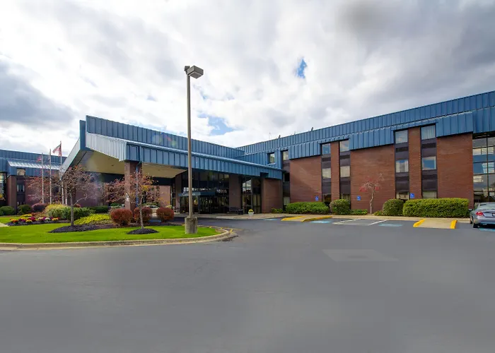 Golf Hotels in Canton