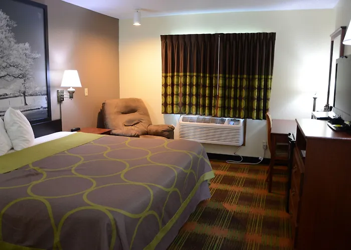 Golf Hotels in Oskaloosa