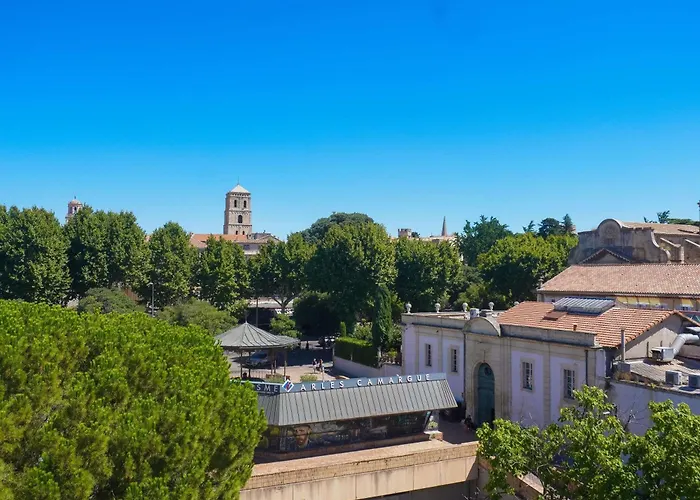 Golf Hotels in Arles