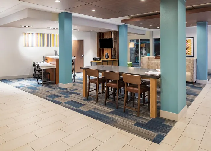 Golf Hotels in Kingdom City