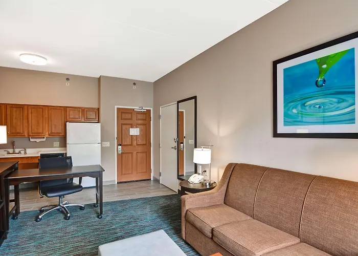 Golf Hotels in Aurora