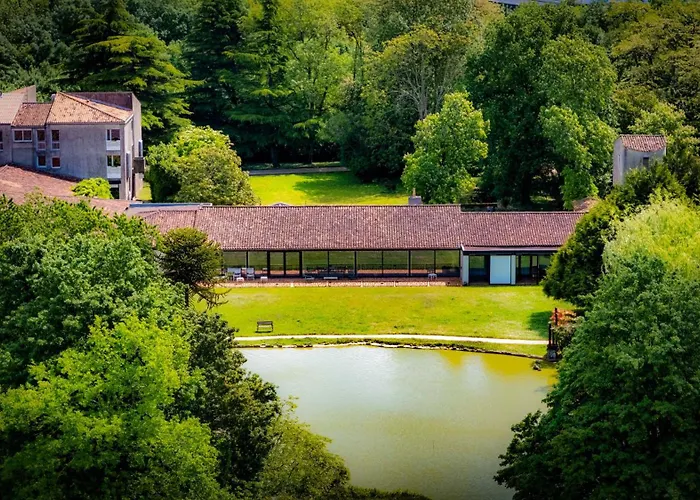 Golf Hotels in Saintes