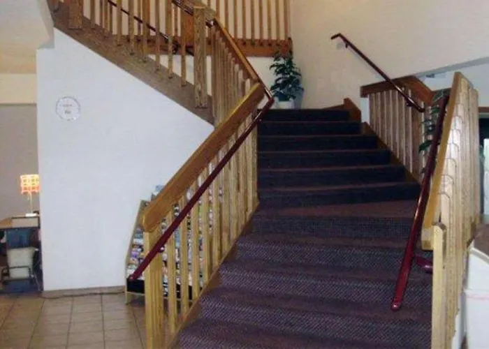 Golf Hotels in Salina