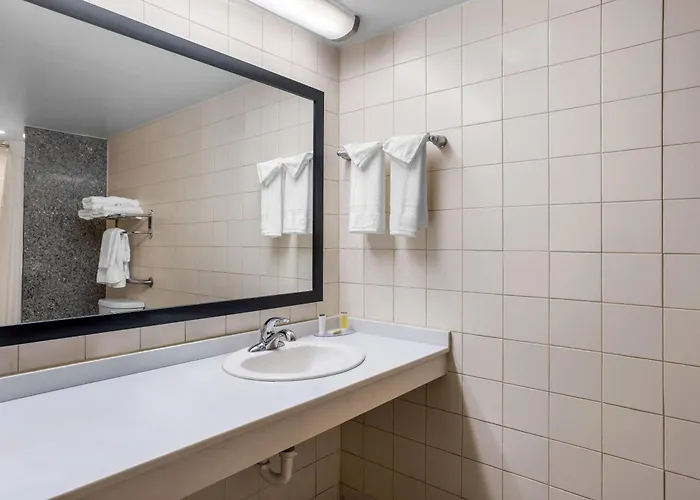 Golf Hotels in Adel