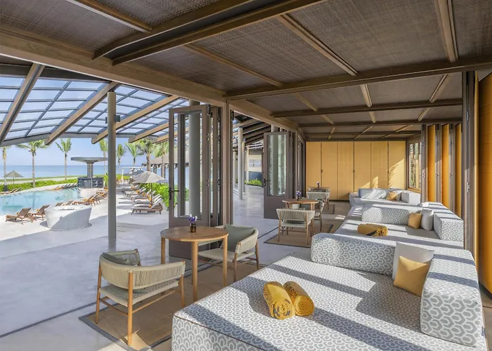 Golf Hotels in Bang Tao Beach (Phuket)