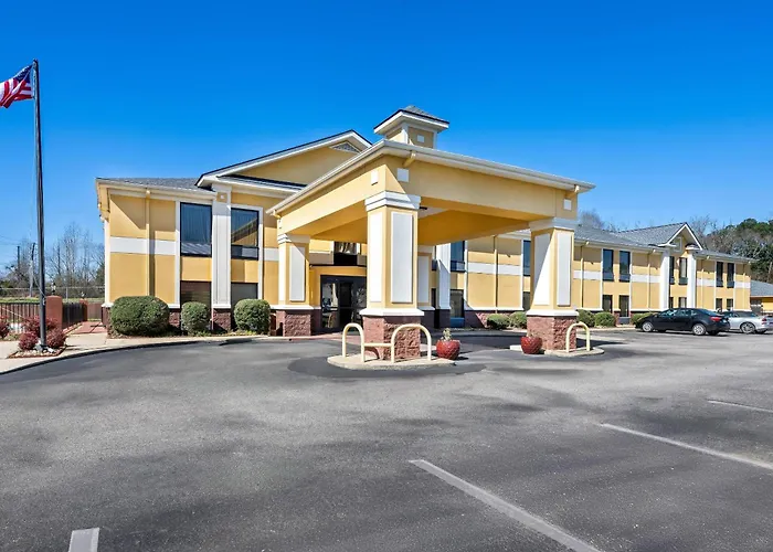 Golf Hotels in Alexander City