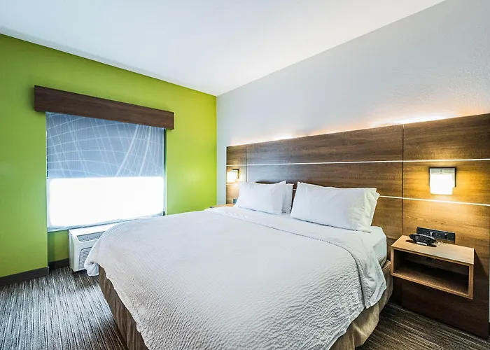 Golf Hotels in Franklin