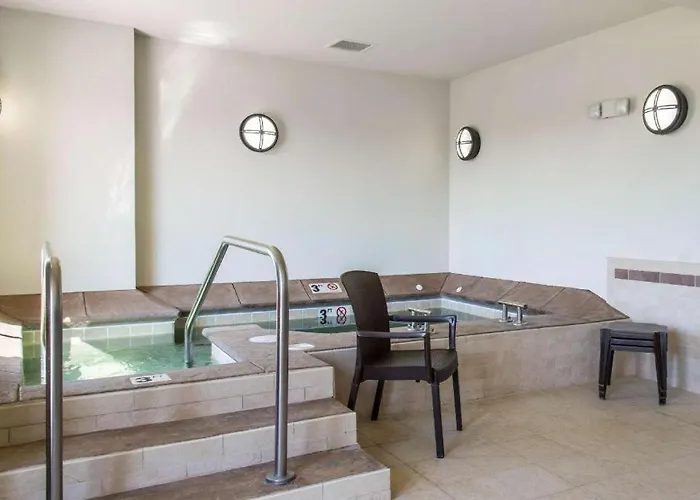 Golf Hotels in Marshall
