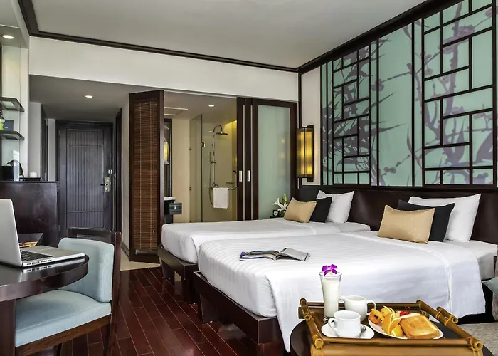 Golf Hotels in Ha Long