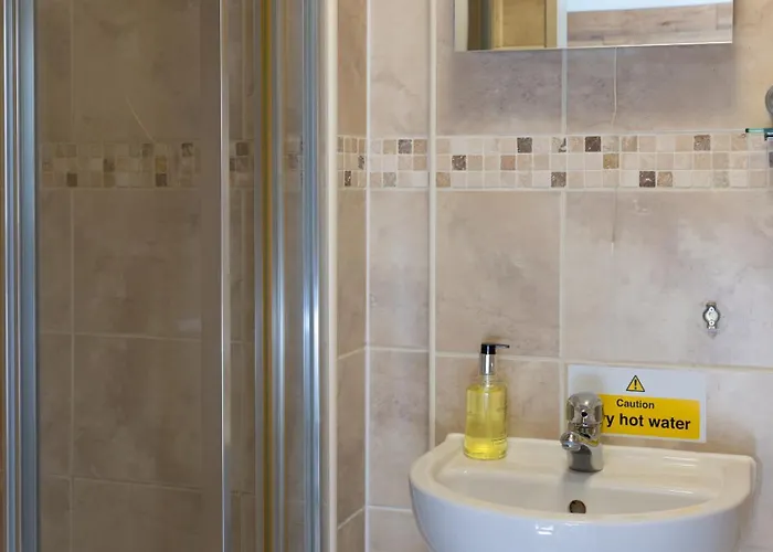 Golf Hotels in Hook (Hampshire)