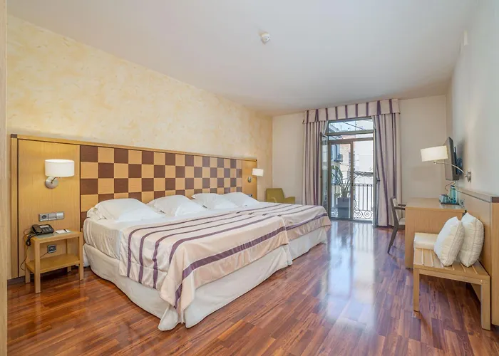 Golf Hotels in Figueres (Girona)